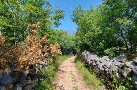 OTOK KRK, VRBNIK kamena kuća za adaptaciju sa vrtom, Vrbnik, Σπίτι