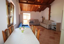 Istra, Novigrad - Dvosoban stan u mirnom dijelu grada Novigrada, Novigrad, Appartement