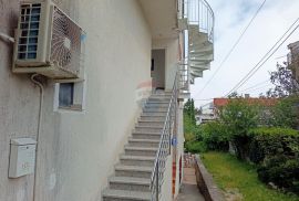 Jadranovo, Crikvenica - stan u potkrovlju, odlična prilika, Crikvenica, Flat