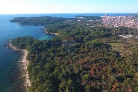 Rovinj, zemljište prvi red do mora tematski park i rekreacijska zona, Rovinj, Земля