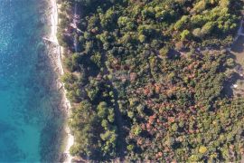 Rovinj, zemljište prvi red do mora tematski park i rekreacijska zona, Rovinj, Land