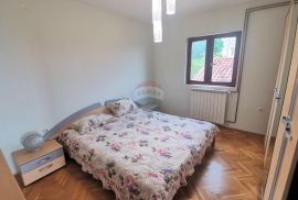 LOVRAN - etaža kuće, trosobni stan s pogledom, Lovran, Appartement