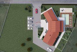 Rovinjsko Selo - roh bau kuća 450m2 + okućnica 3500 m2, Rovinj, Famiglia