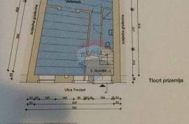 Rovinj,stari grad-prizemlje i 1.kat za renovaciju u baroknoj palači-42+37m2m2, Rovinj, Flat