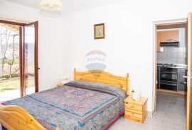 Otok Rab, Lopar, kuća 247m2 s prekrasnim vrtom, Rab, House