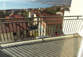 Rijeka, Martinkovac, samostojeća kuća sa tri stana i dvije garaže, Rijeka, Haus