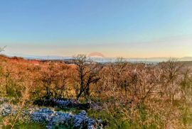 Krasica, atraktivan građevinski teren 1700m2, Bakar, Arazi