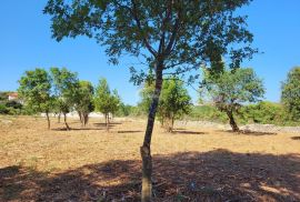 Istra, Medulin, veće građevinsko zemljište na rubu građevinske zone, Medulin, Arazi