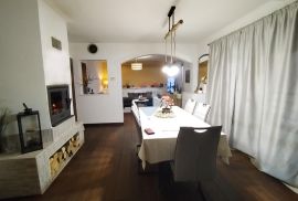 Zagreb, Donji Trpuci, kuća 189 m2 s okućnicom 1187 m2, Zagreb, Casa