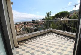 OPATIJA CENTAR - luksuzan stan na 4. katu s liftom, Opatija, Flat