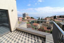 OPATIJA CENTAR - luksuzan stan na 4. katu s liftom, Opatija, Appartment