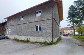 Delnice - centar novogradnja 270 m2 sa okućnicom 117 m2 - Prilika za investitore, Delnice, Haus