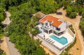 KRK-Villa s bazenom-160m2-500m od mora, Vrbnik, Haus