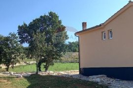 Istra, okolica Svetvinčenta, vila s bazenom i okućnicom, Svetvinčenat, Maison