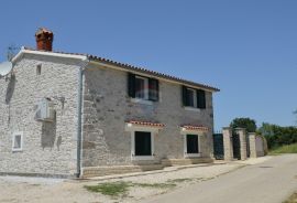 Poreč - okolica, autohtona istarska kamena kuća na rubu naselja, Poreč, Maison