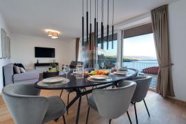 OPATIJA, VOLOSKO- prekrasan stan 121,35 m2, garaža, balkon, pogled na more, Opatija, Kвартира