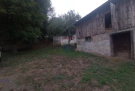 Brinje, kuća 180 m2 sa okućnicom, Brinje, Σπίτι