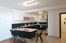 Crikvenica, Crikvenica - dvoetažni stan 123 m2 sa pogledom na more, Crikvenica, Appartment