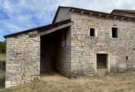 Sveti Petar u Šumi - okolica, 3 kuće u nizu sa 2400m2 okućnice, Sveti Petar U Šumi, Дом