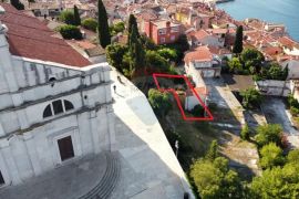 Rovinj-neponovljiva prilika za investiciju-parcela ispod crkve SV.Eufemije, Rovinj, Terra