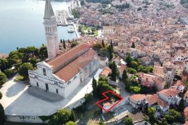 Rovinj-neponovljiva prilika za investiciju-parcela ispod crkve SV.Eufemije, Rovinj, Земля