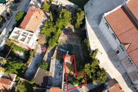 Rovinj-neponovljiva prilika za investiciju-parcela ispod crkve SV.Eufemije, Rovinj, Terra