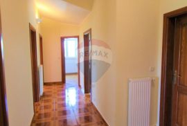 Rovinj,okolica,samostojeća kuća 260m2 na 1500m2 okućnice-otvoreni pogled na more, Rovinj, بيت