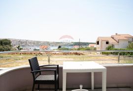 Otok Rab, Barbat, 2 SB + DB s 2 terase, Rab, Apartamento