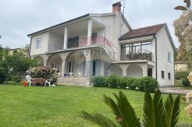 IKA - Obiteljska kuća 390m2, Opatija - Okolica, Kuća