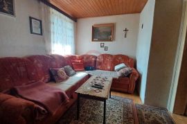 Skrad- kuća sa manjom okućnicom 70 m2, Skrad, Maison