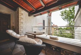 OPATIJA - POBRI, samostojeća kuća 200m2, Opatija - Okolica, Casa