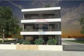 ISTRA,ROVINJ, luksuzan stan u prizemlju sa vrtom od 125m2, Rovinj, Appartamento