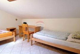 Poreč - stan u potkrovlju, 3 spavaće sobe, 69 m2, Poreč, Kвартира