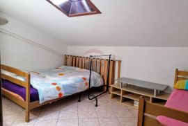 Poreč - stan u potkrovlju, 3 spavaće sobe, 69 m2, Poreč, Kвартира