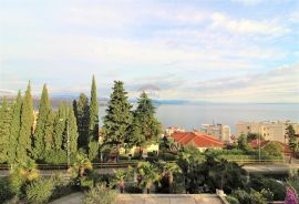 OPATIJA- stan 100 m2 sa garažom, okućnicom, pogledom na more, Opatija, Appartment