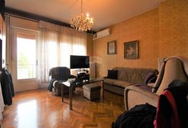 OPATIJA- stan 100 m2 sa garažom, okućnicom, pogledom na more, Opatija, Appartment