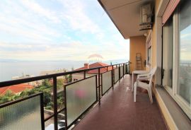 OPATIJA- stan 100 m2 sa garažom, okućnicom, pogledom na more, Opatija, Appartment