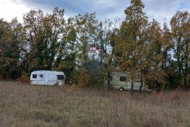 Istra, blizina istočne obale, Krnica, poljoprivredno zemljište u blizini mjesta, Marčana, Terrain