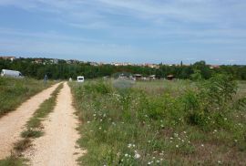 Poreč-Varvari, Lijepo poljoprivredno zemljište s pristupnim putem, Poreč, Terrain