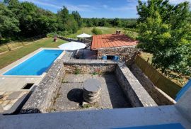 Istra, okolica Poreča, šarmantno istarsko imanje sa vilom i kućom na 9000m2, Sveti Lovreč, Casa