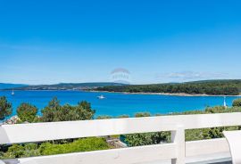 Otok Krk, Punat- kuća sa 7 stanova i bazenom, 1.red do mora, Punat, Famiglia