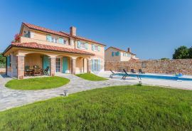 OTOK KRK-KRAS villa sa bazenom, Dobrinj, Дом