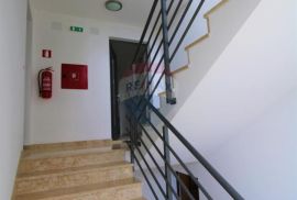 Rovinj,prizemlje 130m2+vrt+parking, Rovinj, Appartment