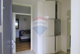 Rovinj,prizemlje 130m2+vrt+parking, Rovinj, Appartment