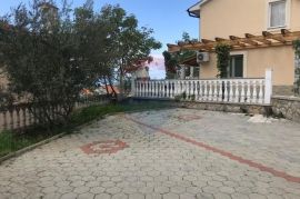 Otok Krk,Sveti Vid,kuća katnica u nizu,prekrasan pogled na more,100m2, Malinska-Dubašnica, بيت