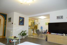 Rijeka, Srdoči - stan 3S+DB, površine 125 m2 s prekrasnim pogledom, Rijeka, Apartamento