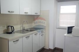 Istra, Rovinj, TOP pozicija, 95m2, Renoviran stan s pogledom na more, Rovinj, Appartment