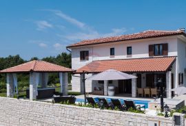 ISTRA, VIŠNJAN ELEGANTNA DIZAJNERSKA VILLA S BAZENOM I WELLNESOM, 210m2, Višnjan, House