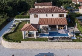 ISTRA, VIŠNJAN ELEGANTNA DIZAJNERSKA VILLA S BAZENOM I WELLNESOM, 210m2, Višnjan, House