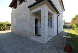 Istra, Istra, okolica Marčane, predivna kamena villa s bazenom, Marčana, Ev